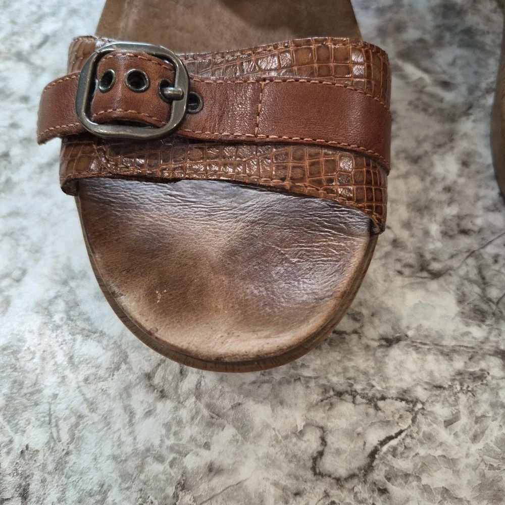 Dansko Women's Sophie Two Strap Block Heel Sandal Leather Brown EU 40 Us Sz 9